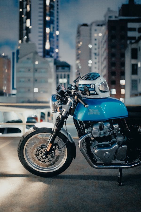 Actualité moto : tout savoir sur les casques et circuits en 2025